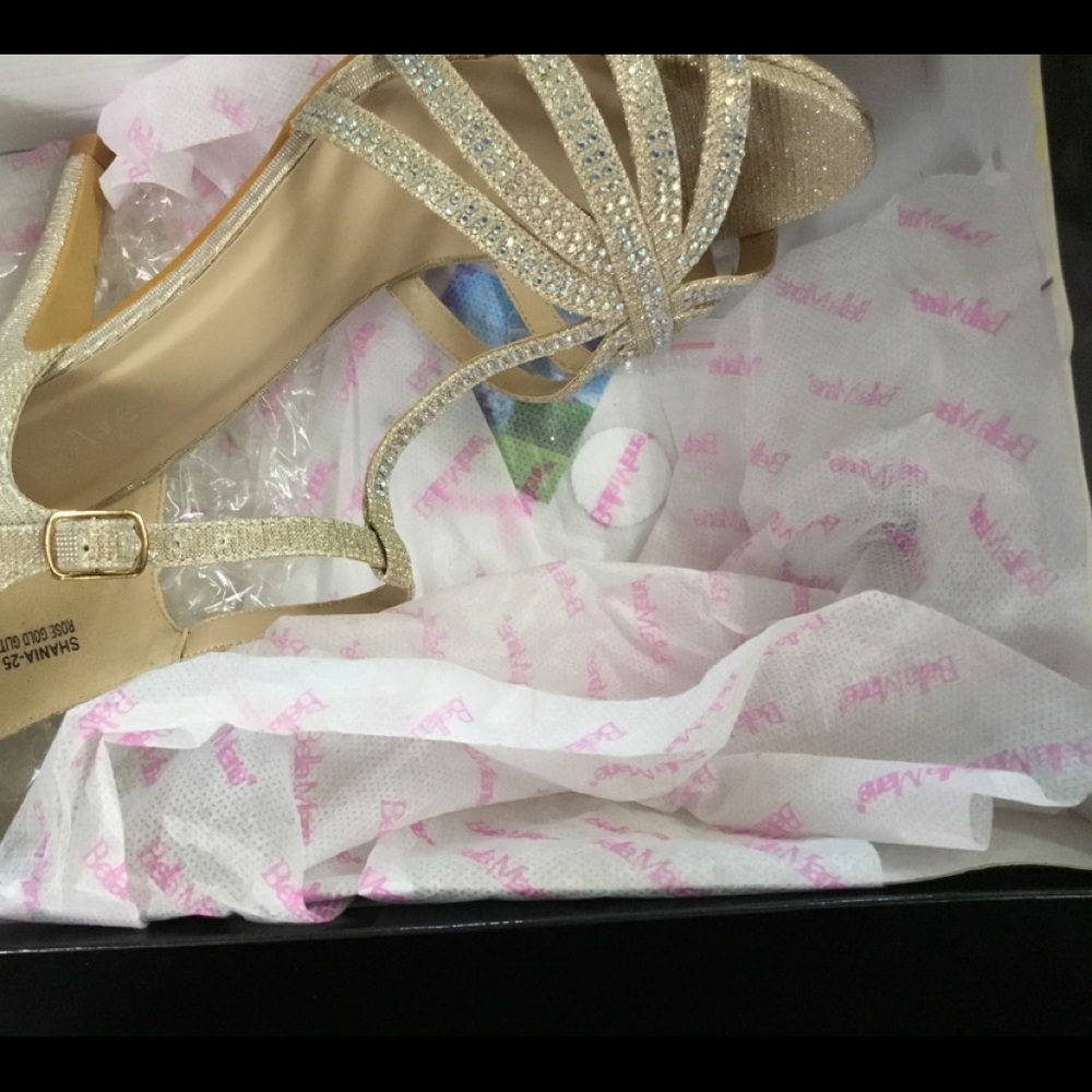 Heels - Picture 3 of 4